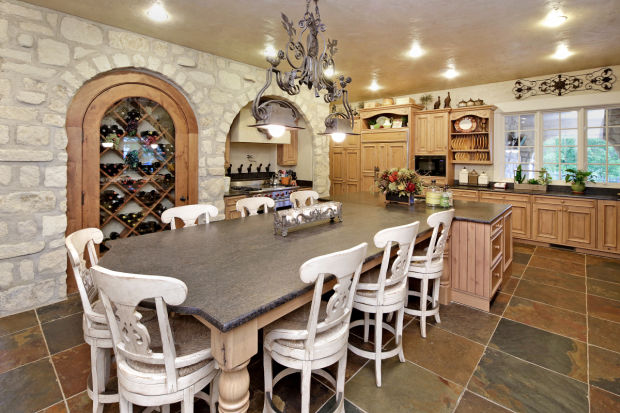2271 Talon Ct Brkfst Rm.jpg